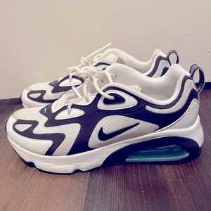 Nike Air Max 200 Size 9.5